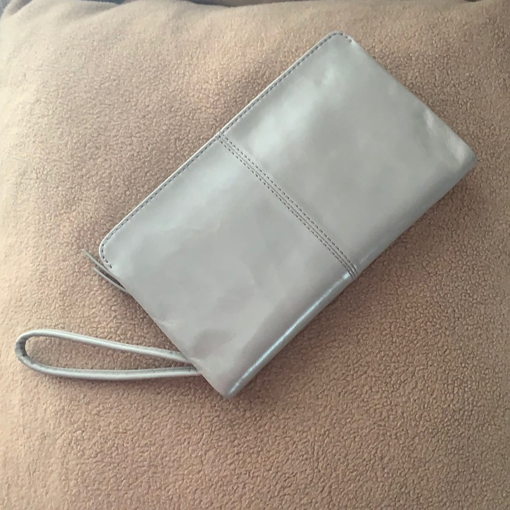 Hobo Evolve organizer wristlet